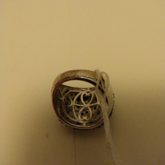 Thai Black Spinel statement ring. Size 7. NWOT. - Picture 3 of 3